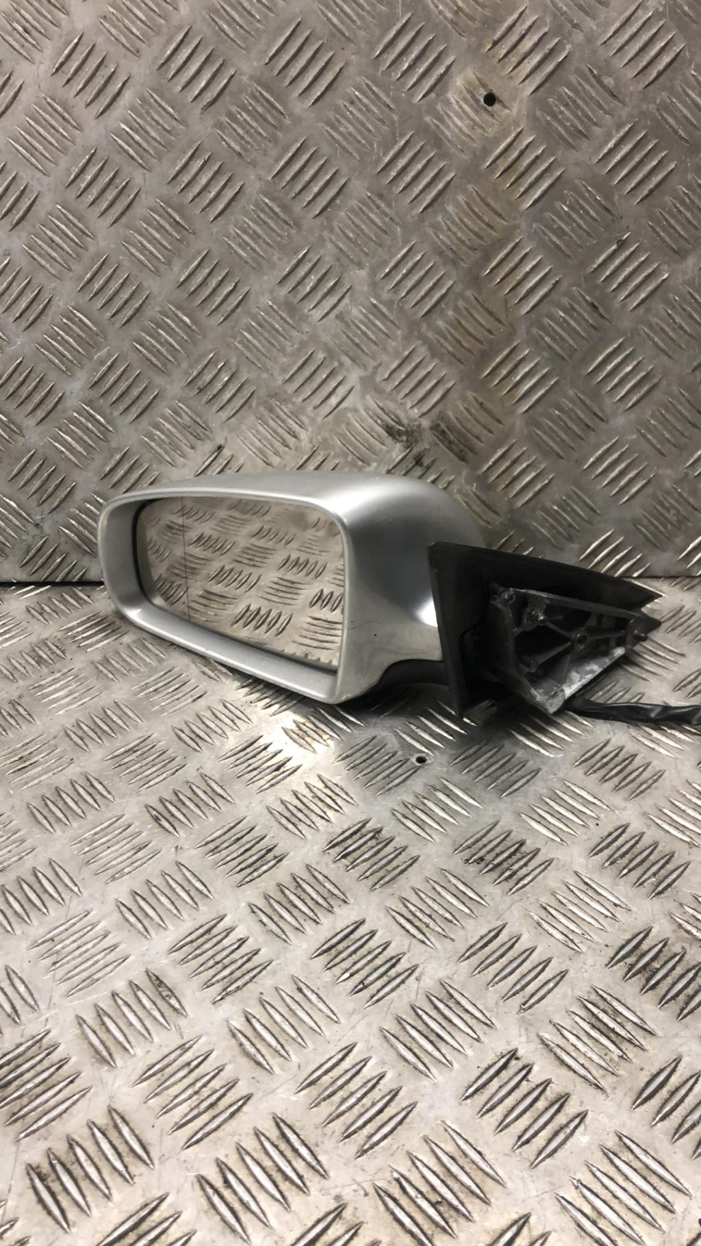 Retrovisor izquierdo AUDI A3 2 SPORTBACK PHASE 1 Diésel - 1