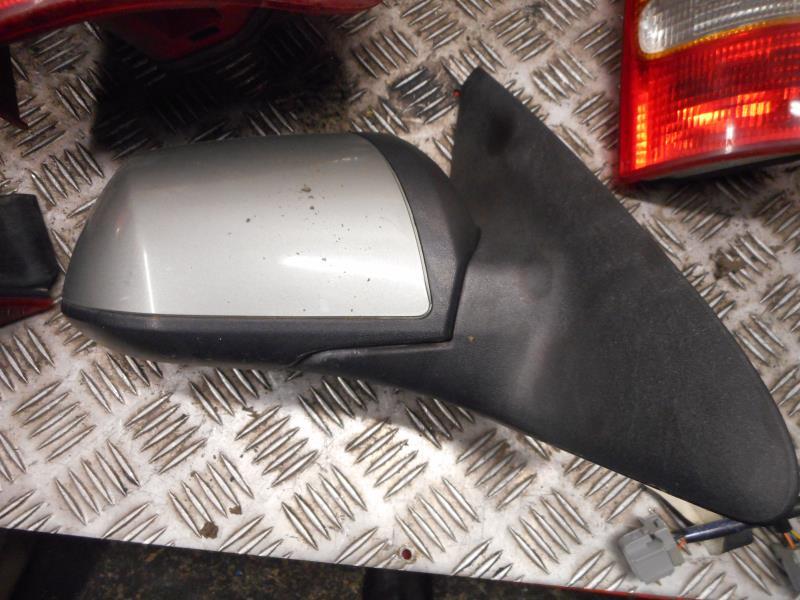 Retrovisor derecho FORD MONDEO 2 Diésel - 1