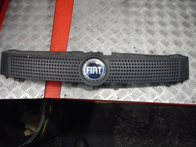Calandre FIAT PANDA 2 PHASE 1 Essence - 1
