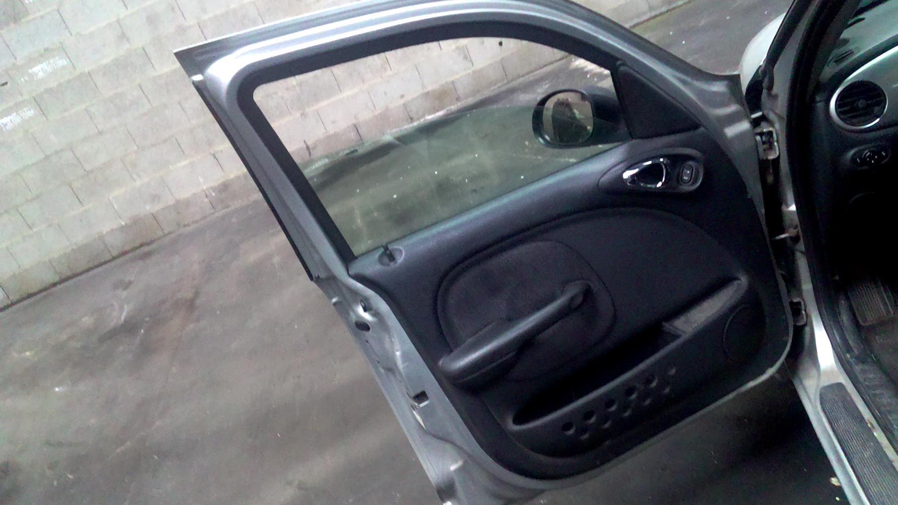 Porte avant gauche CHRYSLER PT CRUISER PHASE 1 BREAK Diesel - 1