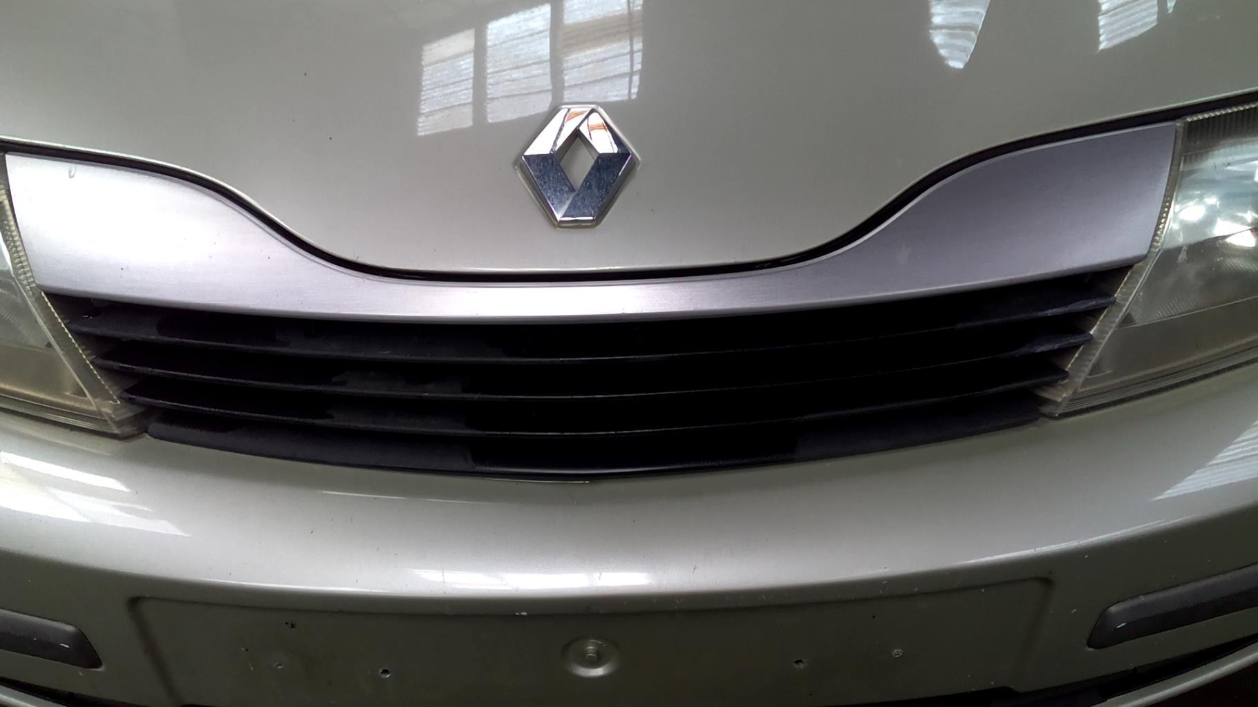 Calandre RENAULT LAGUNA 2  - 1