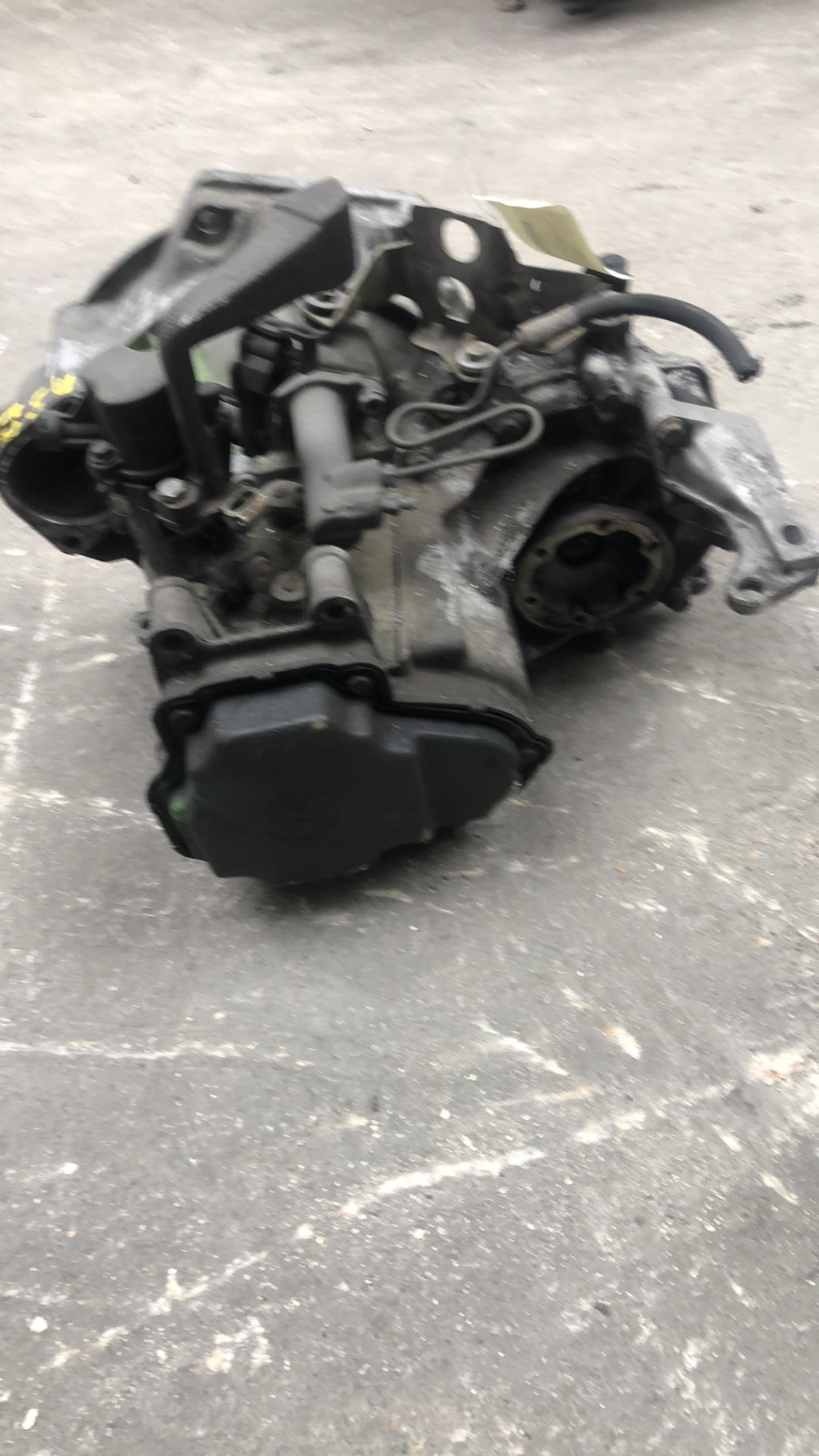 Boite de vitesses VOLKSWAGEN GOLF 4 Diesel - 1