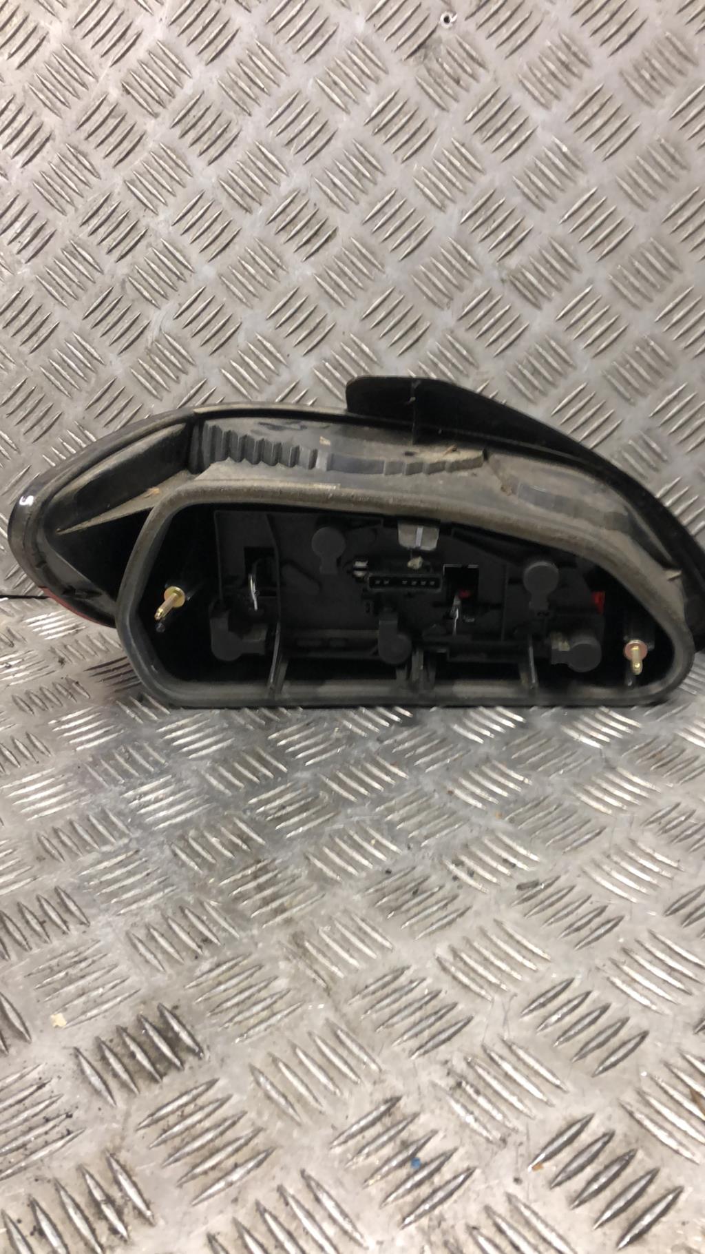 Fanale posteriore principale destro (luci) PEUGEOT 406 PHASE 1 Gasolina - 1