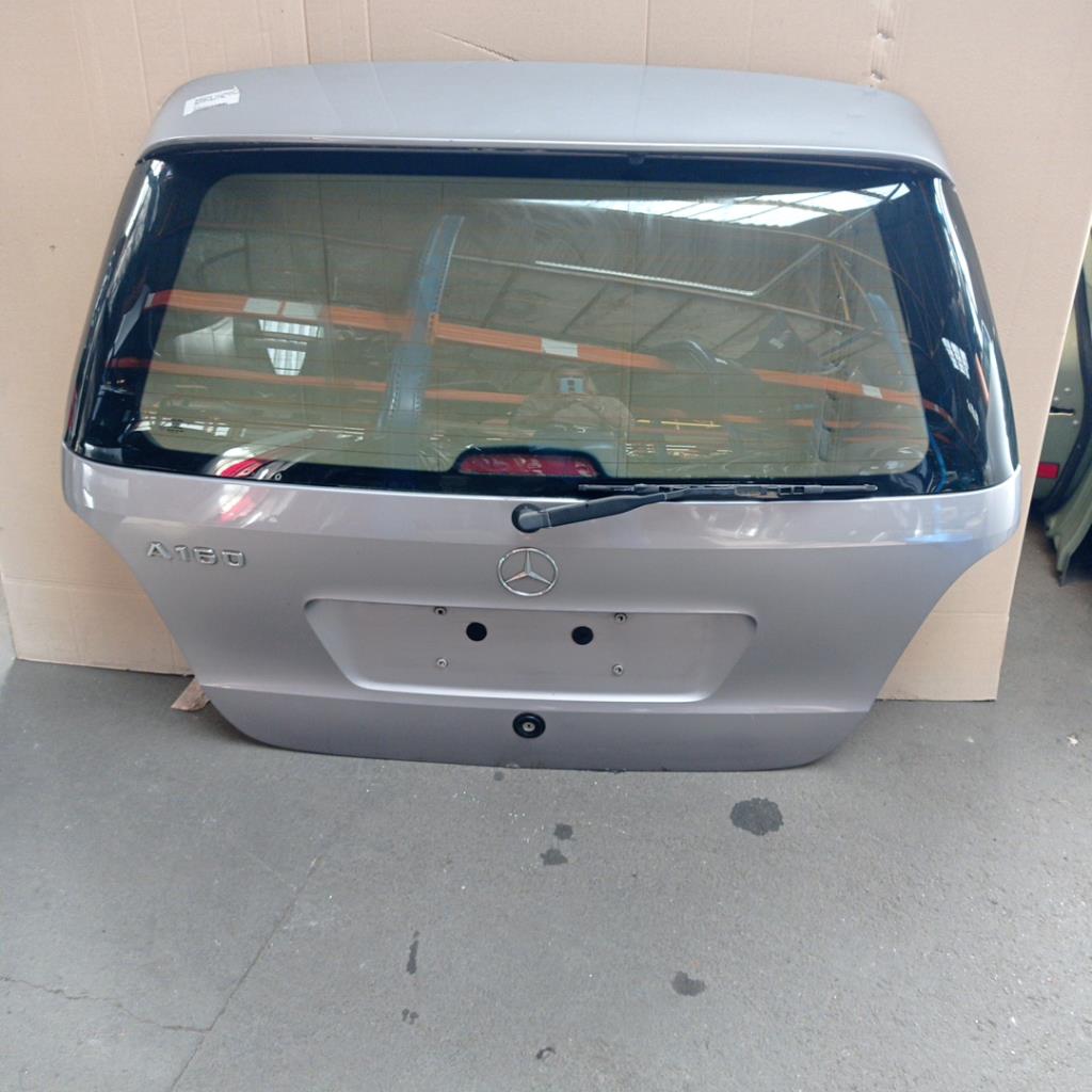Portabagagli/Portellone posteriore MERCEDES CLASSE A 168 PHASE 1 Gasolina - 1
