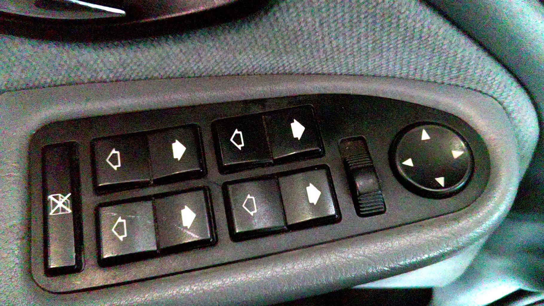 Pulsante/interruttore BMW SERIE 5 E39 PHASE 1 Diésel - 1