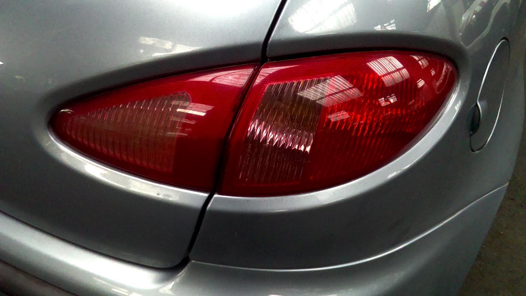 Fanale posteriore principale destro (luci) ALFA ROMEO 147 PHASE 1 Diésel - 1