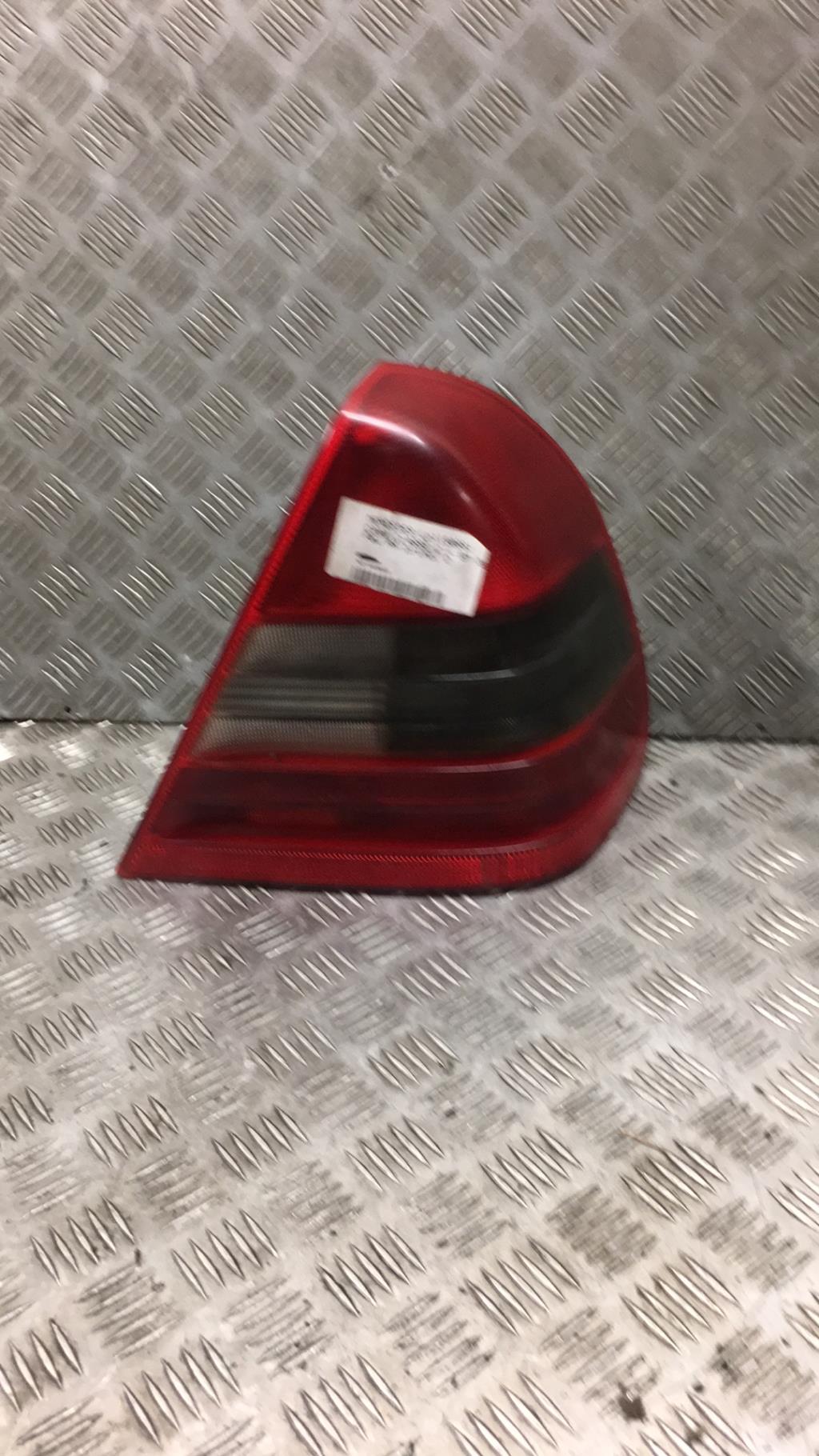 Fanale posteriore principale destro (luci) MERCEDES CLASSE C 202 PHASE 1 Gasolina - 1