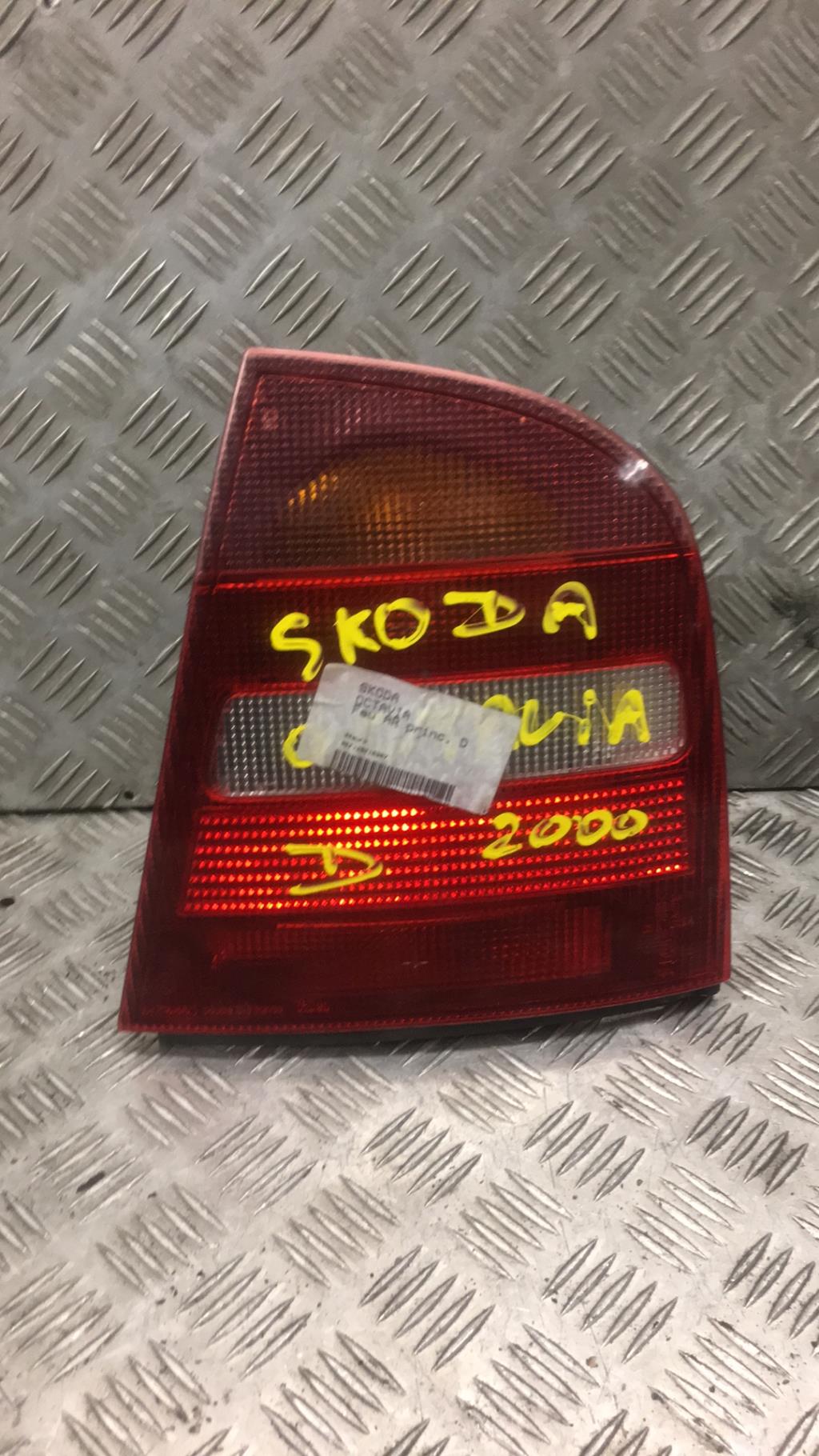 Fanale posteriore principale destro (luci) SKODA OCTAVIA 1  - 1
