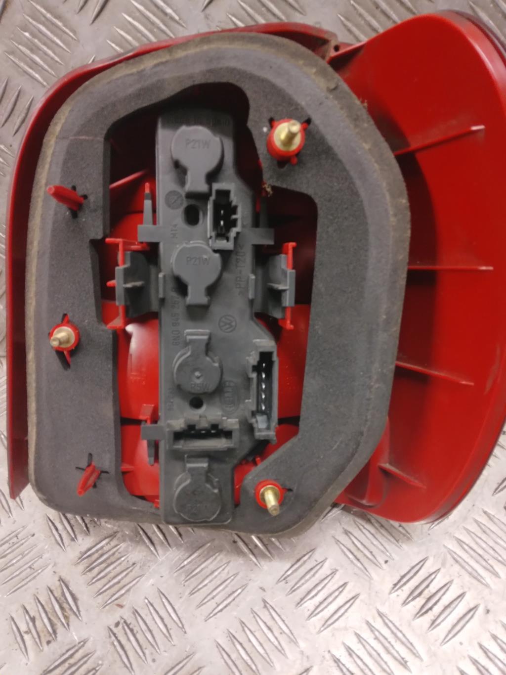 Fanale posteriore principale sinistro (luci) VOLKSWAGEN POLO 3 PHASE 2 Gasolina - 1
