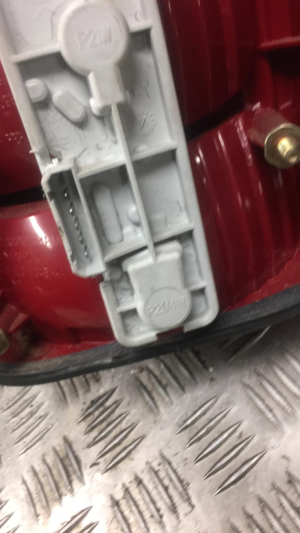 Fanale posteriore principale sinistro (luci) SKODA FABIA 1 PHASE 1 Gasolina - 1