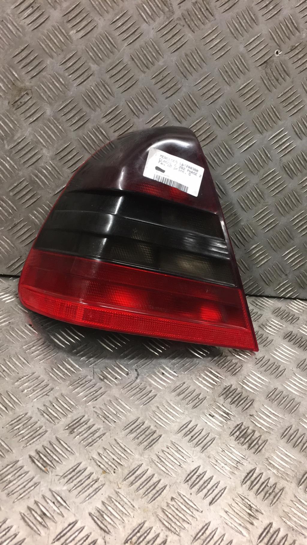 Fanale posteriore principale sinistro (luci) MERCEDES CLASSE C 202 PHASE 2 Diésel - 1