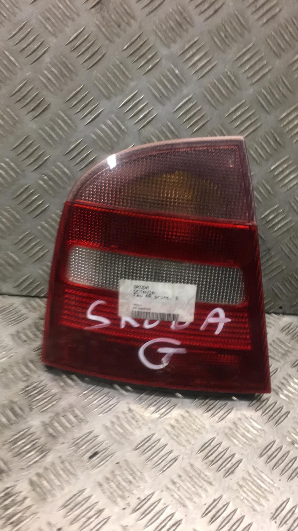 Fanale posteriore principale sinistro (luci) SKODA OCTAVIA 1  - 1