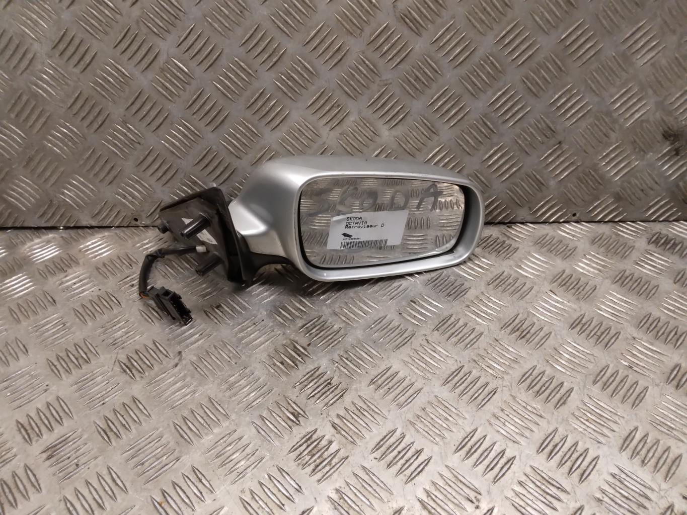 Retrovisor derecho SKODA OCTAVIA 1 PHASE 1 Diésel - 1
