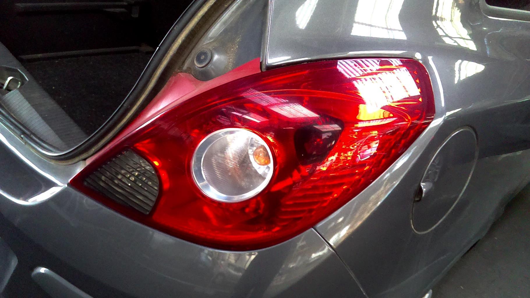 Fanale posteriore principale destro (luci) OPEL CORSA D PHASE 1 Diésel - 1