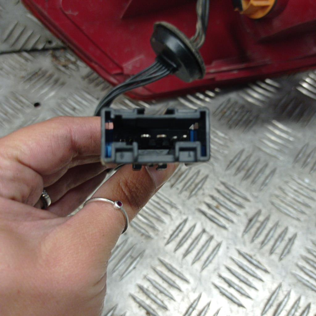 Fanale posteriore principale destro (luci) CITROEN C4 1 PHASE 1 Diésel - 1