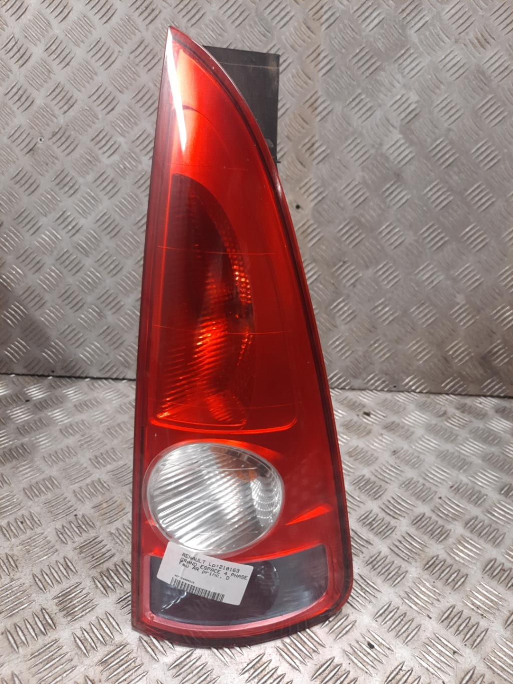 Fanale posteriore principale destro (luci) RENAULT GRAND ESPACE 4 PHASE 1 Diésel - 1