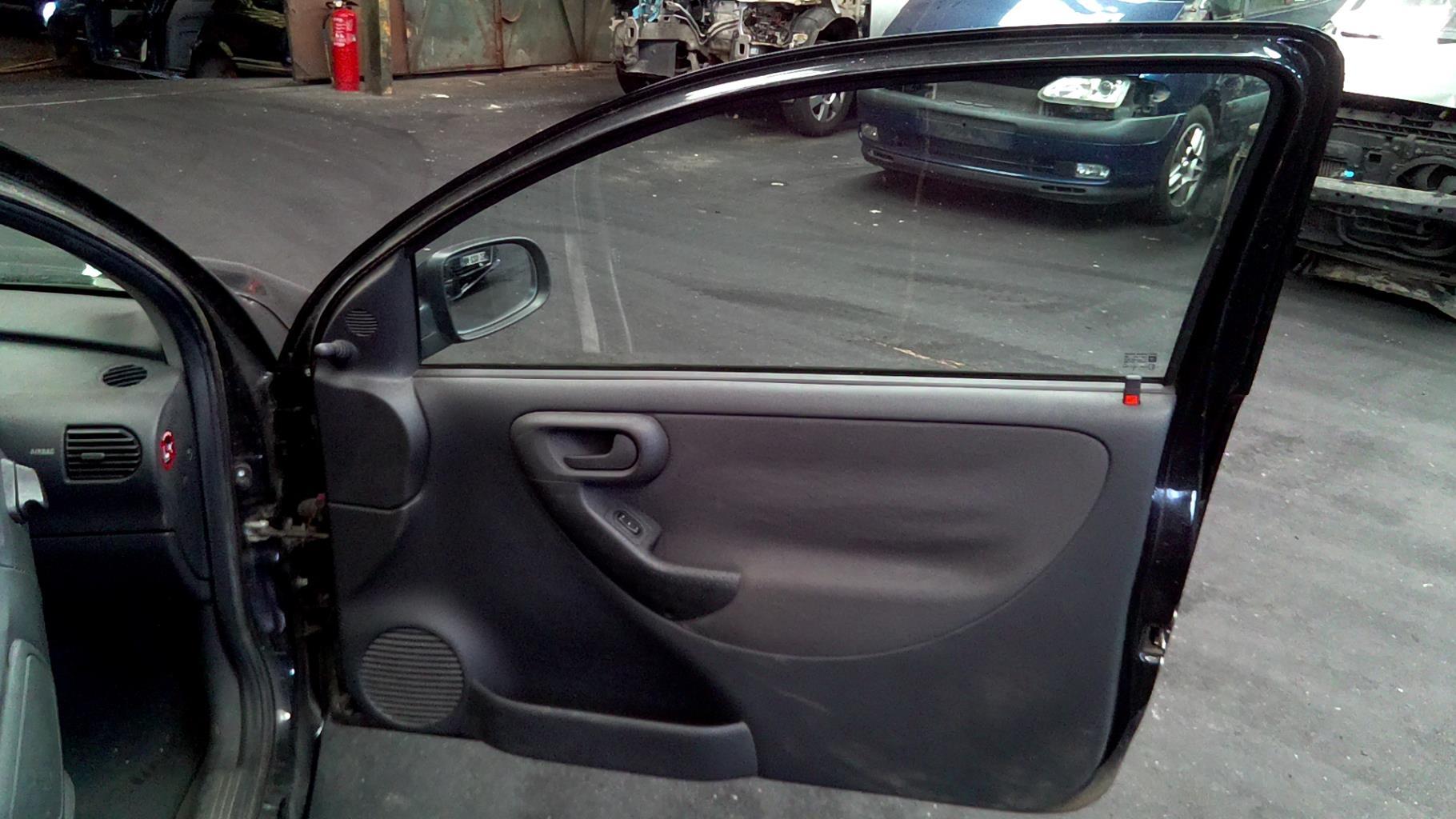 Porte avant droit OPEL CORSA C  - 1