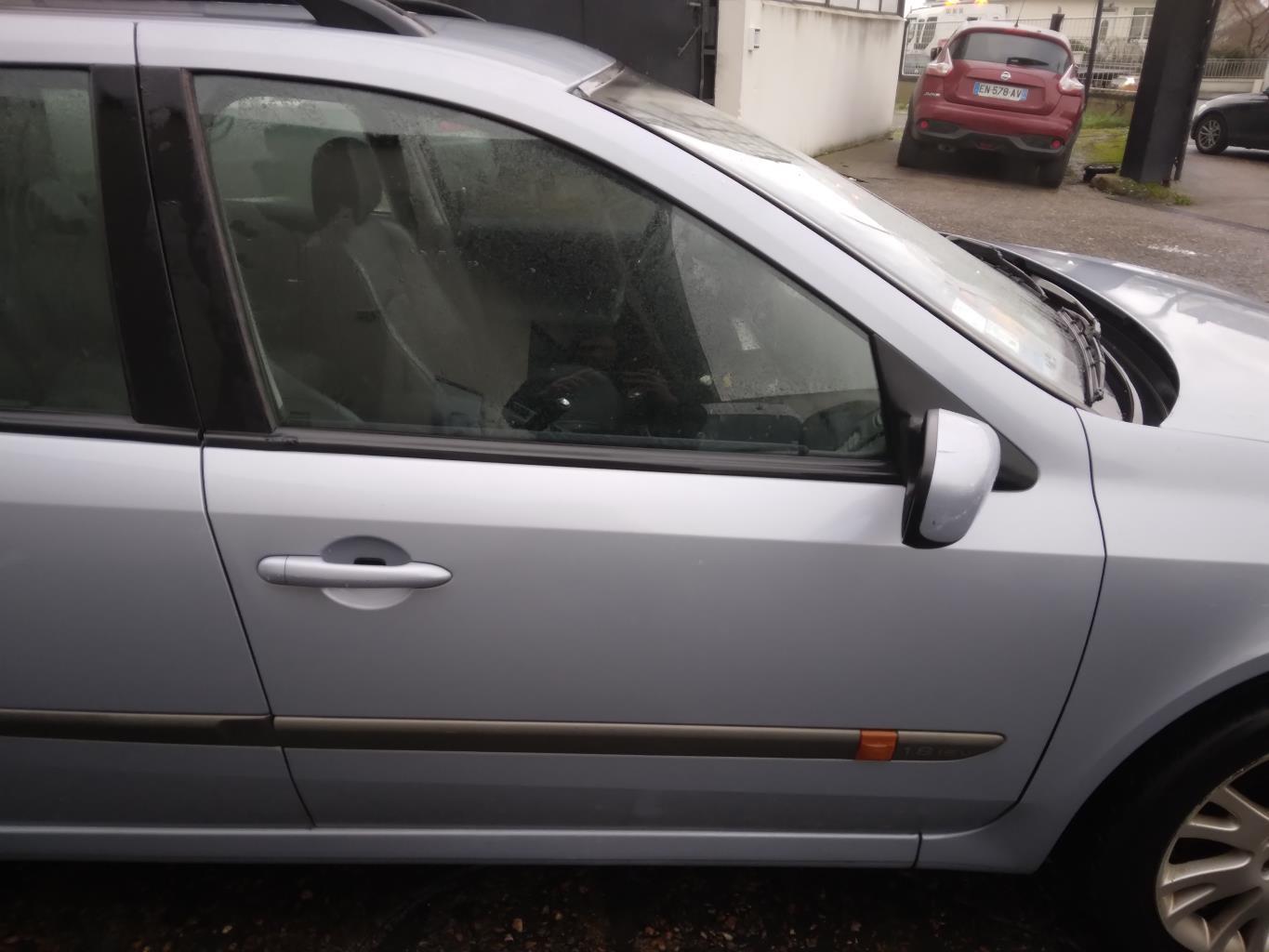 Porte avant droit RENAULT LAGUNA 2 PHASE 1 BREAK Essence - 1