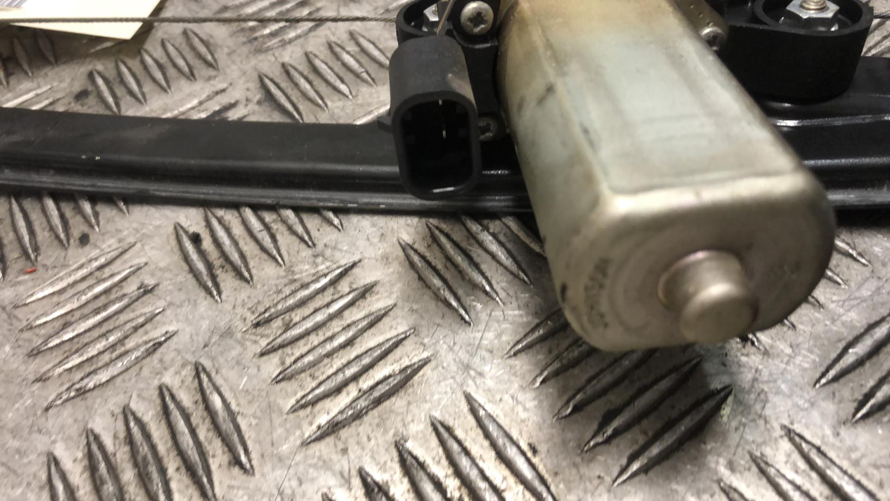 Alzacristalli elettrico anteriore destro FIAT PUNTO 2 PHASE 1 Gasolina - 1