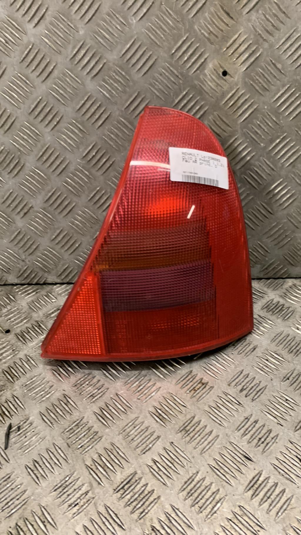 Fanale posteriore principale destro (luci) RENAULT CLIO 2 PHASE 1 Gasolina - 1
