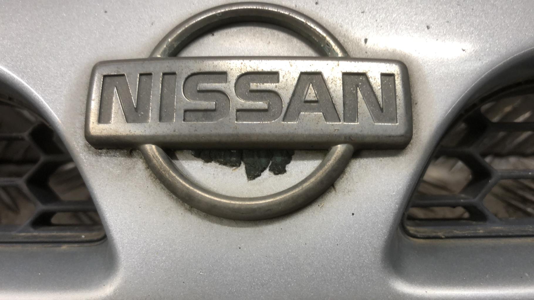 Calandra NISSAN SUNNY 3 Diésel - 1