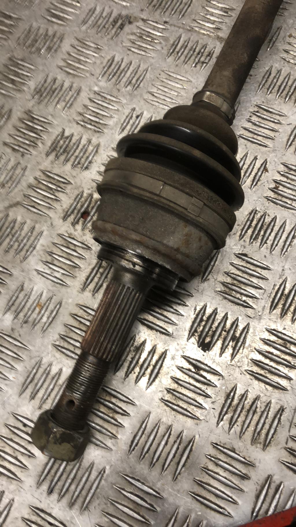 Giunto cardanico albero di trasmissione destro NISSAN SUNNY 3 Diésel - 1
