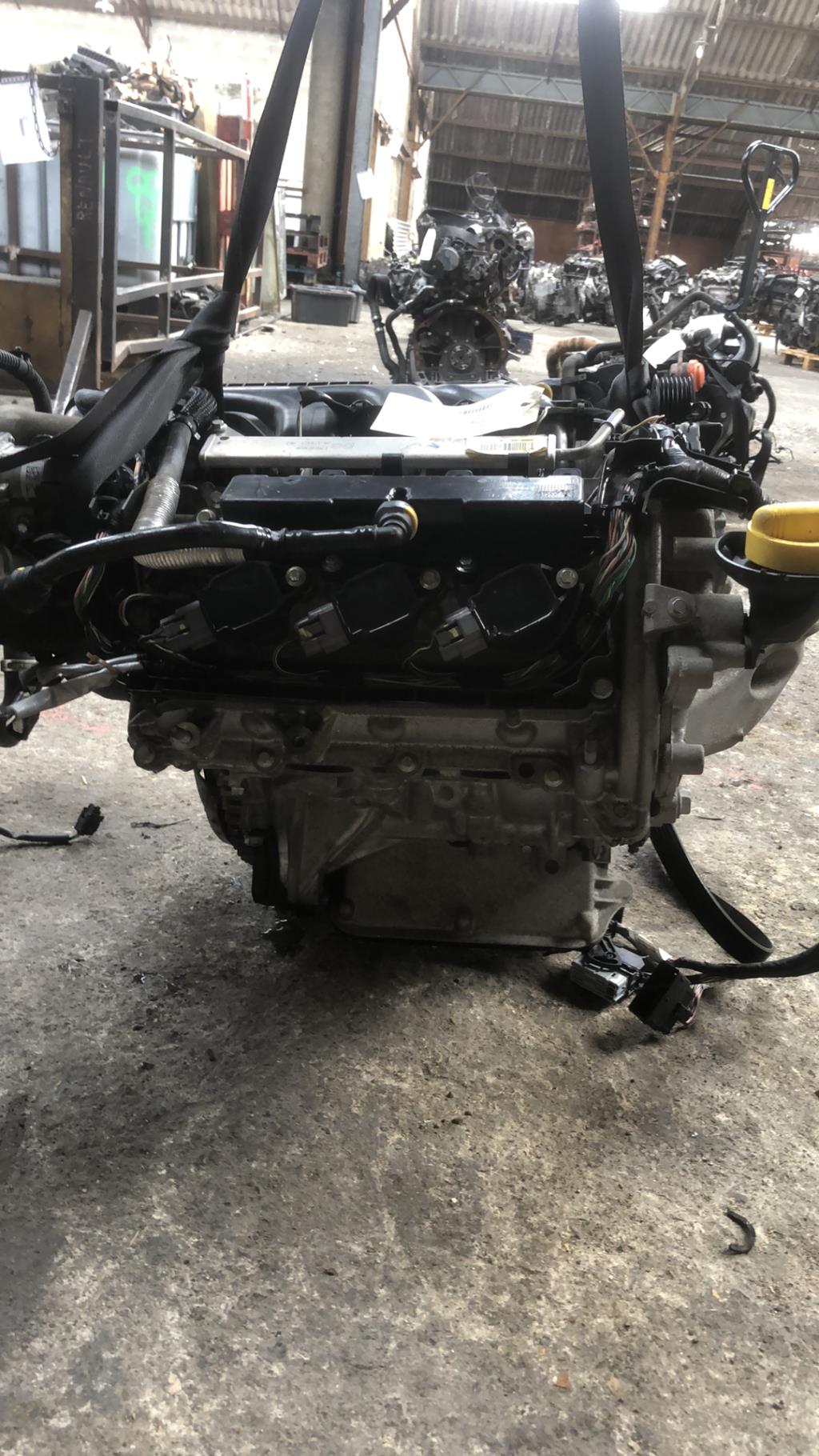 Moteur RENAULT TWINGO 3 PHASE 1 Essence - 1