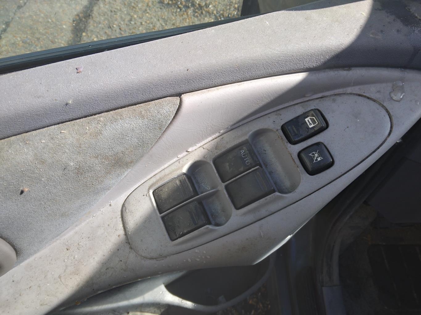 Pulsante/interruttore NISSAN ALMERA TINO PHASE 1 Diésel - 1