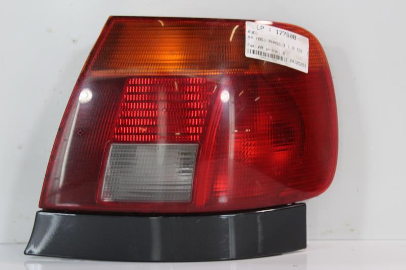 Fanale posteriore principale destro (luci) AUDI A4 1 PHASE 1 Diésel - 1