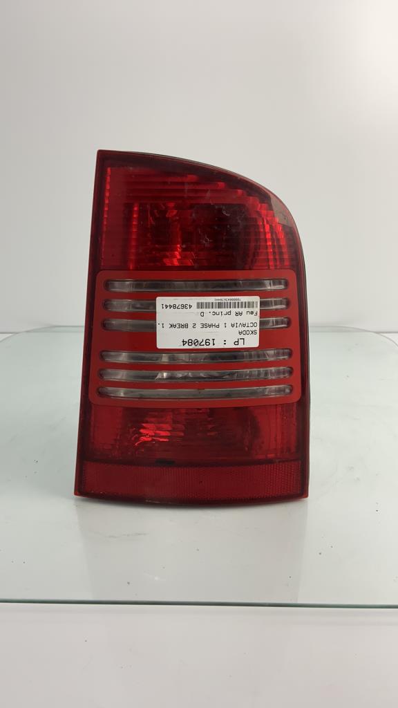 Fanale posteriore principale destro (luci) SKODA OCTAVIA 1 PHASE 2 BREAK Diésel - 1