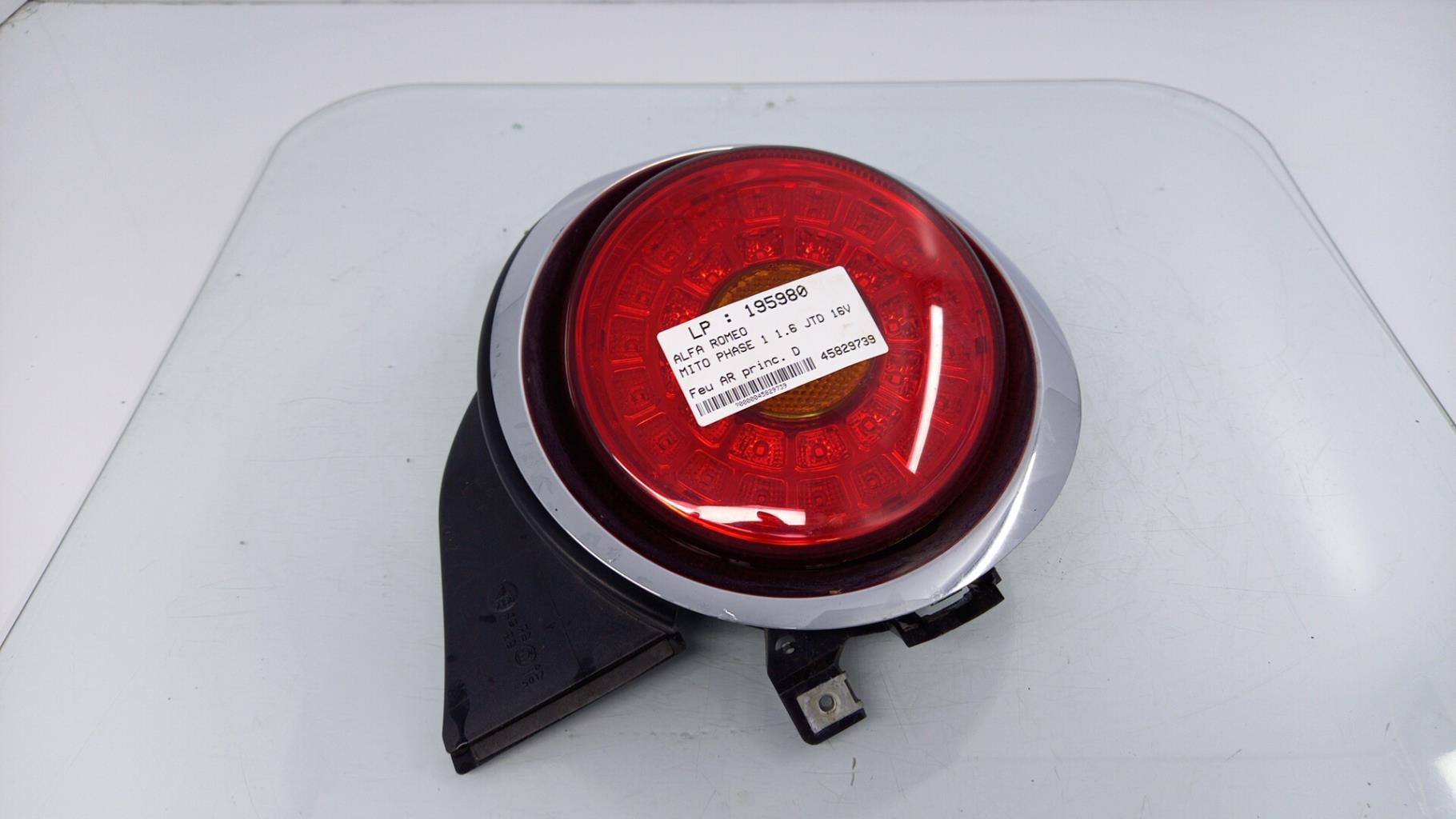 Fanale posteriore principale destro (luci) ALFA ROMEO MITO PHASE 1 Diésel - 1