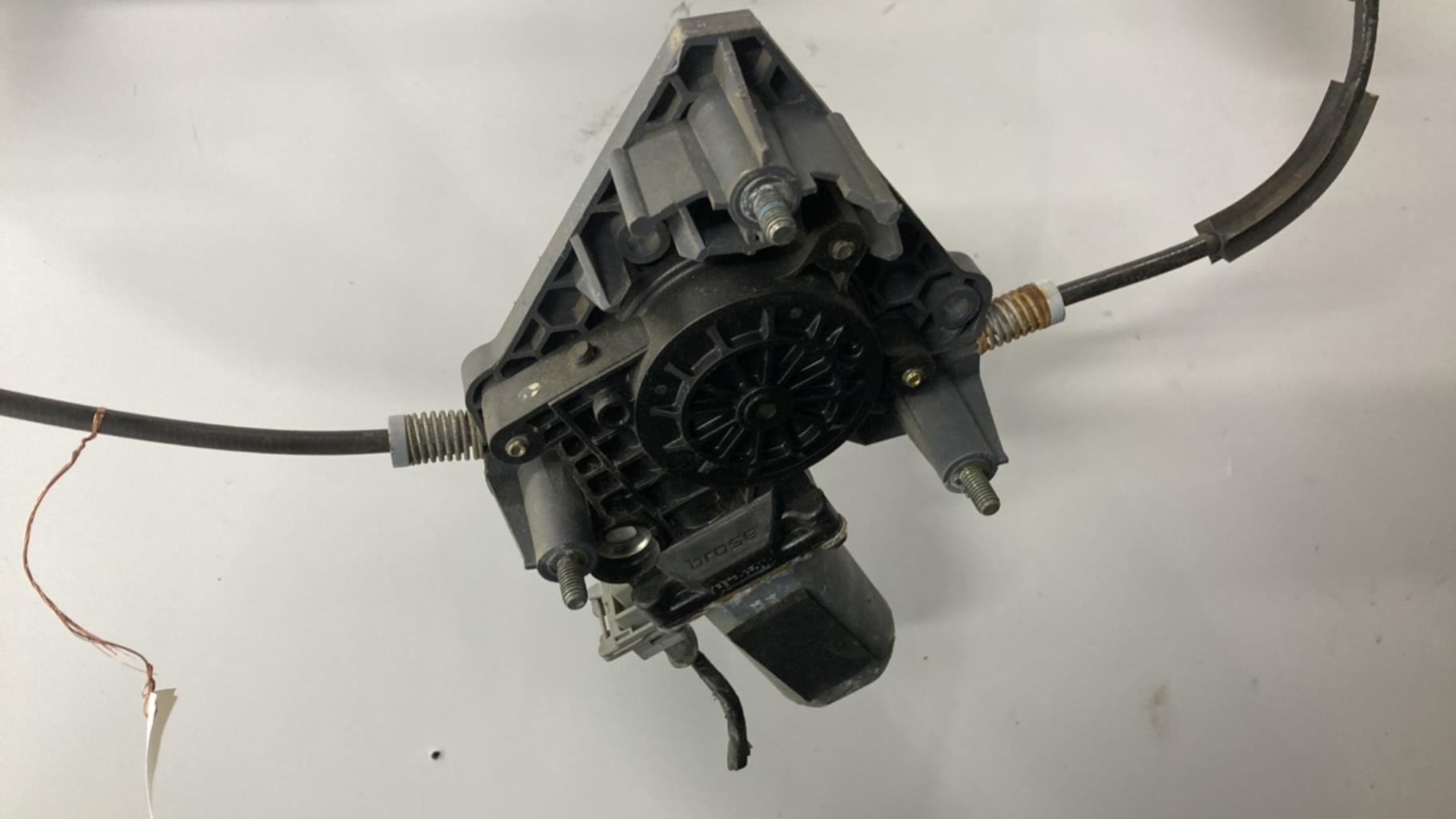 Alzacristalli elettrico posteriore sinistro PEUGEOT 406 PHASE 2 BREAK Diésel - 1