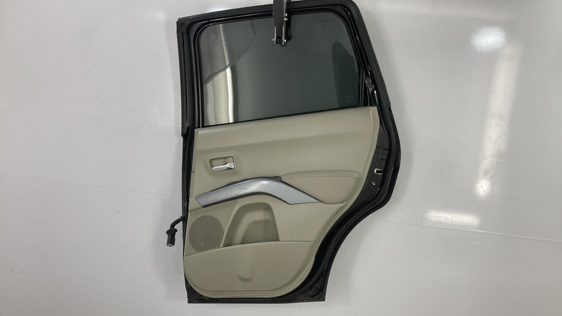 Portiera posteriore destra MITSUBISHI OUTLANDER 2 PHASE 1 Diésel - 1