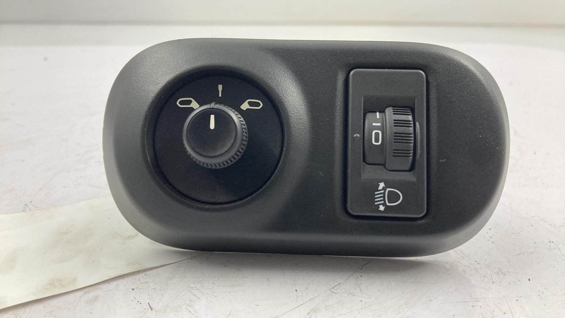 Commande retroviseurs CITROEN C4 CACTUS Essence - 1