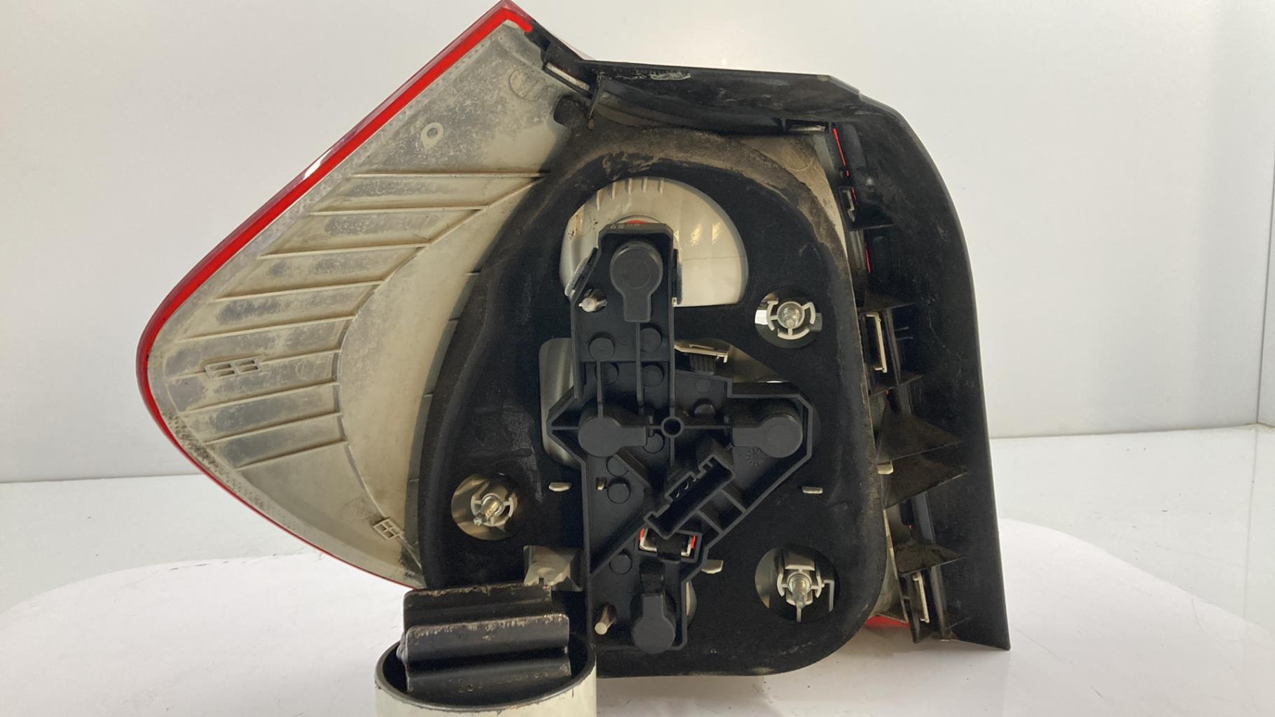 Fanale posteriore principale destro (luci) BMW SERIE 1 E87 PHASE 1 Gasolina - 1