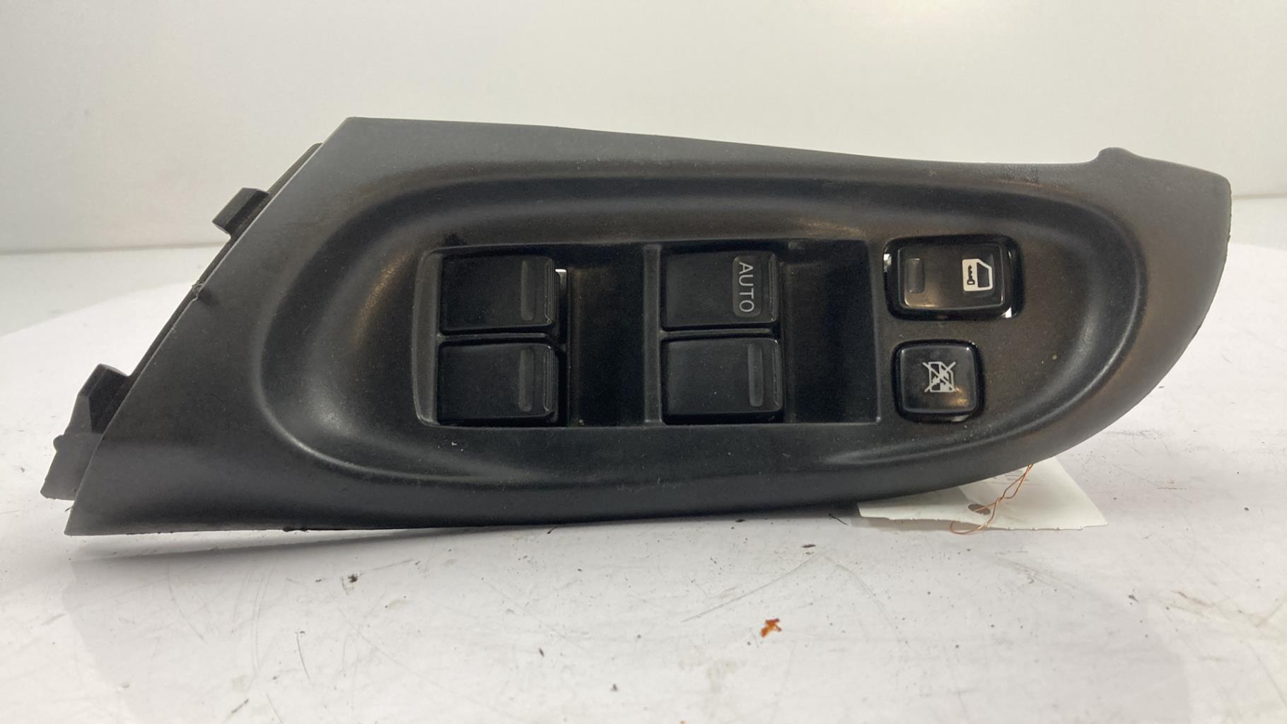 Interruttore alzacristalli NISSAN ALMERA 2 PHASE 2 Diésel - 1