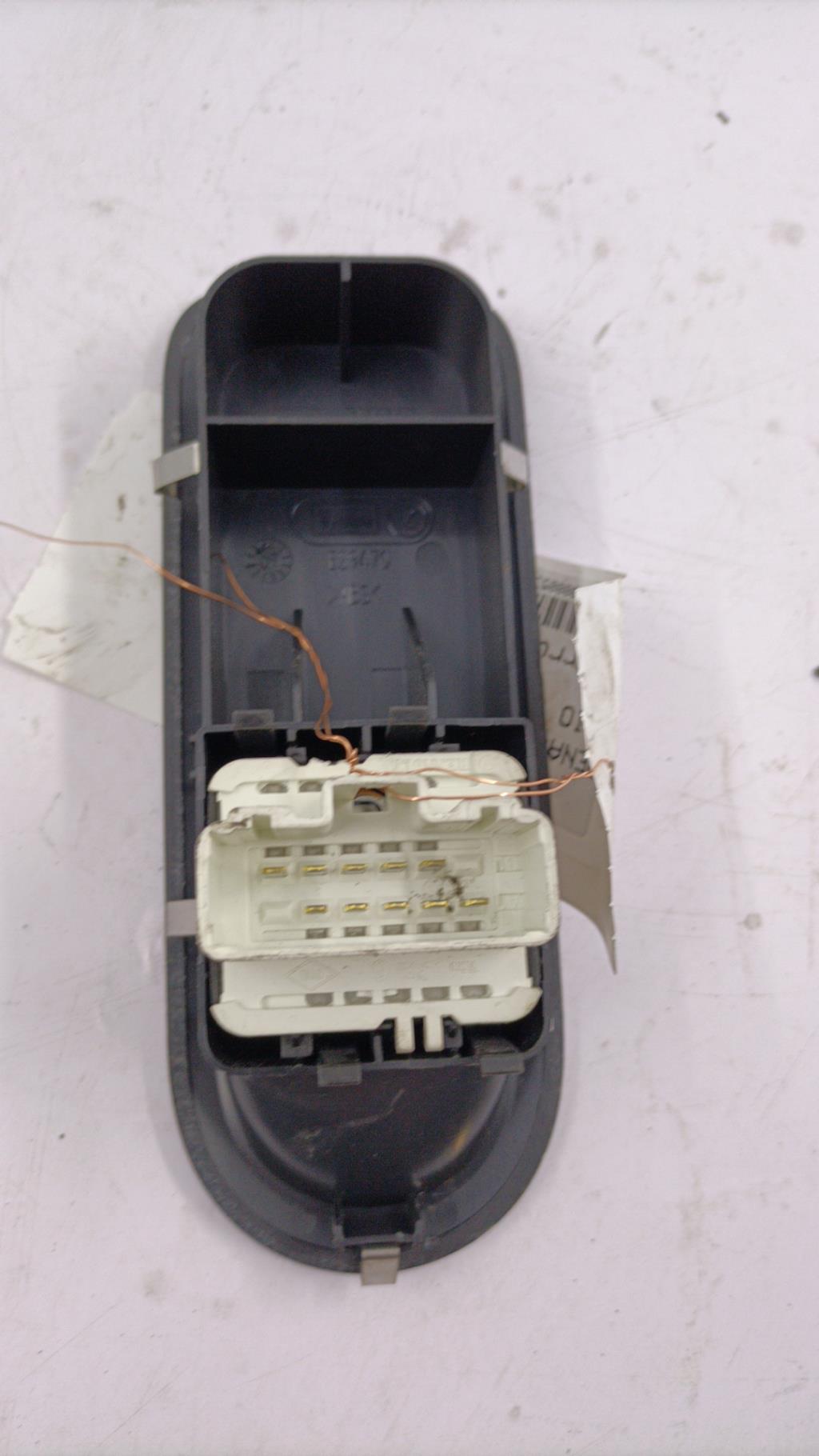 Interruptor de elevalunas RENAULT CLIO 3 PHASE 1  - 1