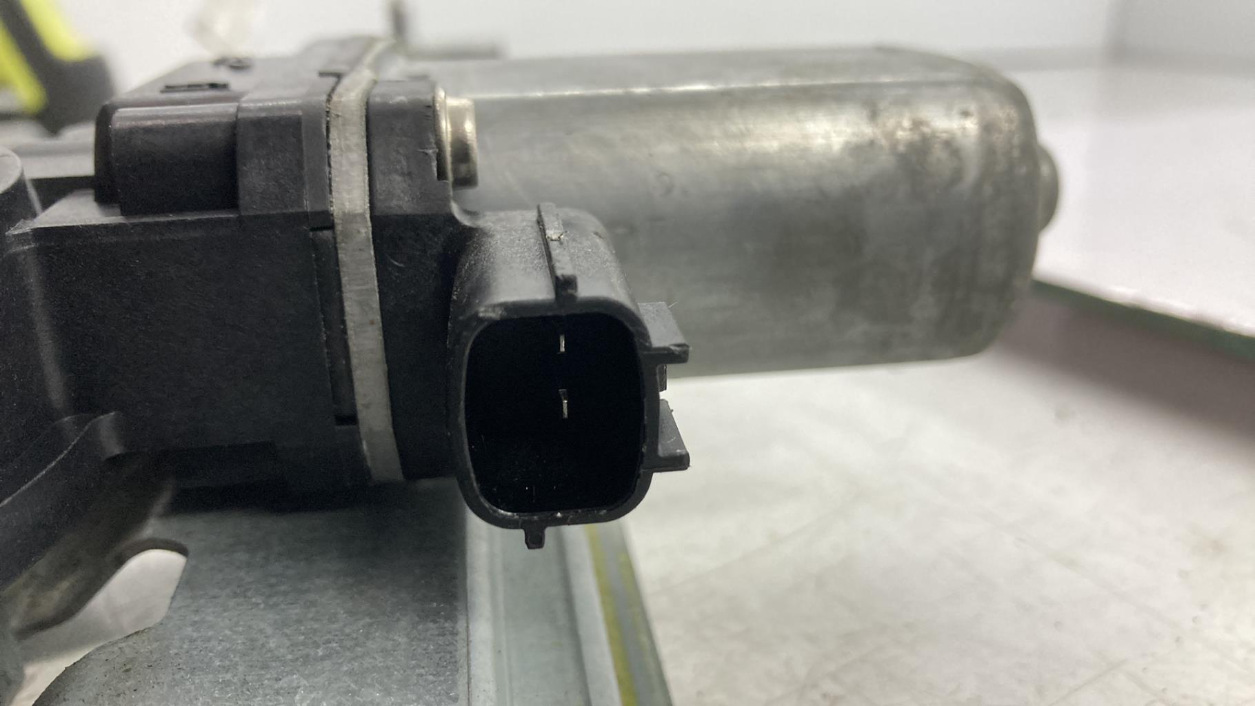Alzacristalli elettrico posteriore destro RENAULT CAPTUR 1 PHASE 1 Gasolina - 1