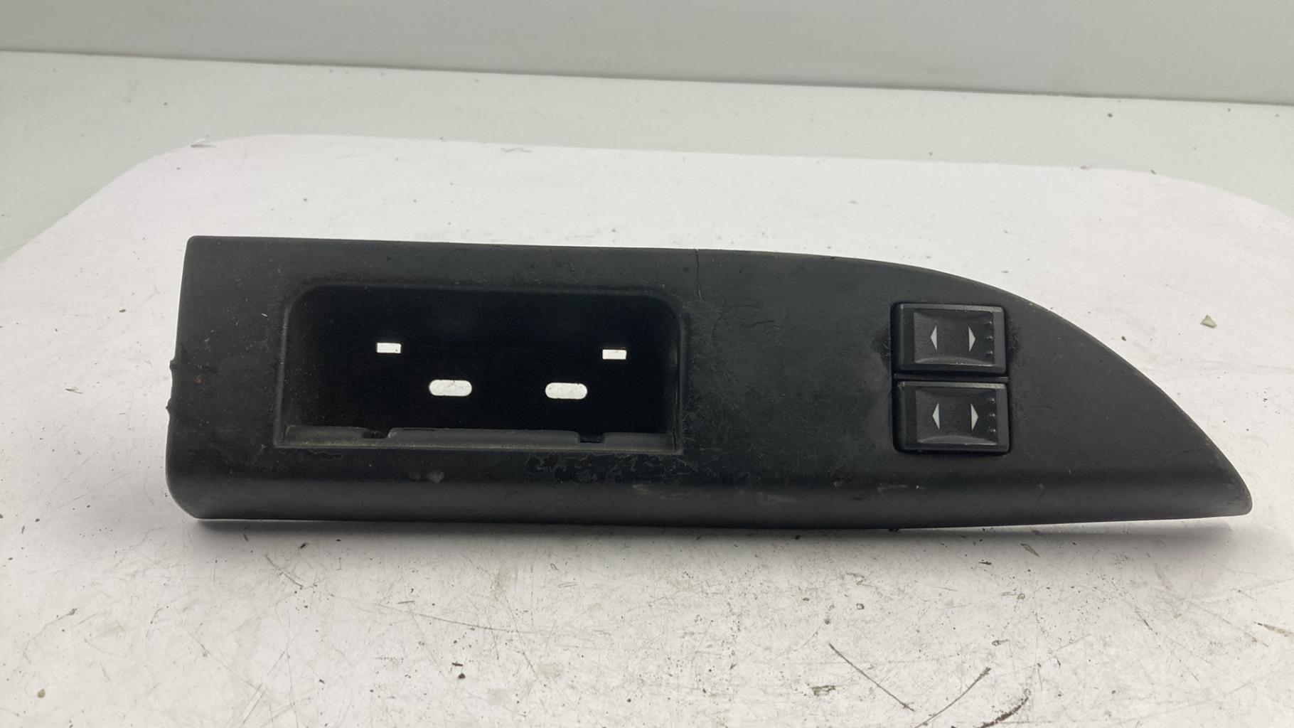 Interruptor de elevalunas FORD MONDEO 2 Diésel - 1