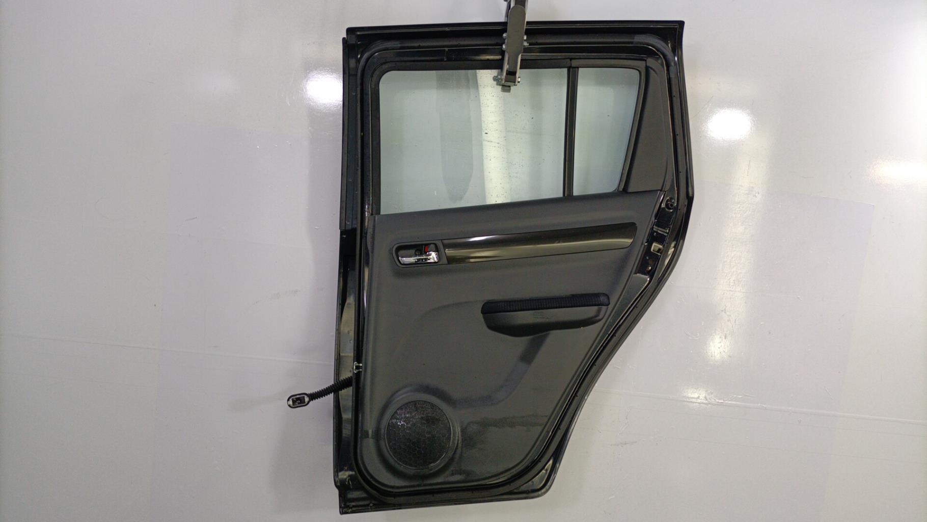 Portiera posteriore destra SUZUKI SWIFT 3 Gasolina - 1
