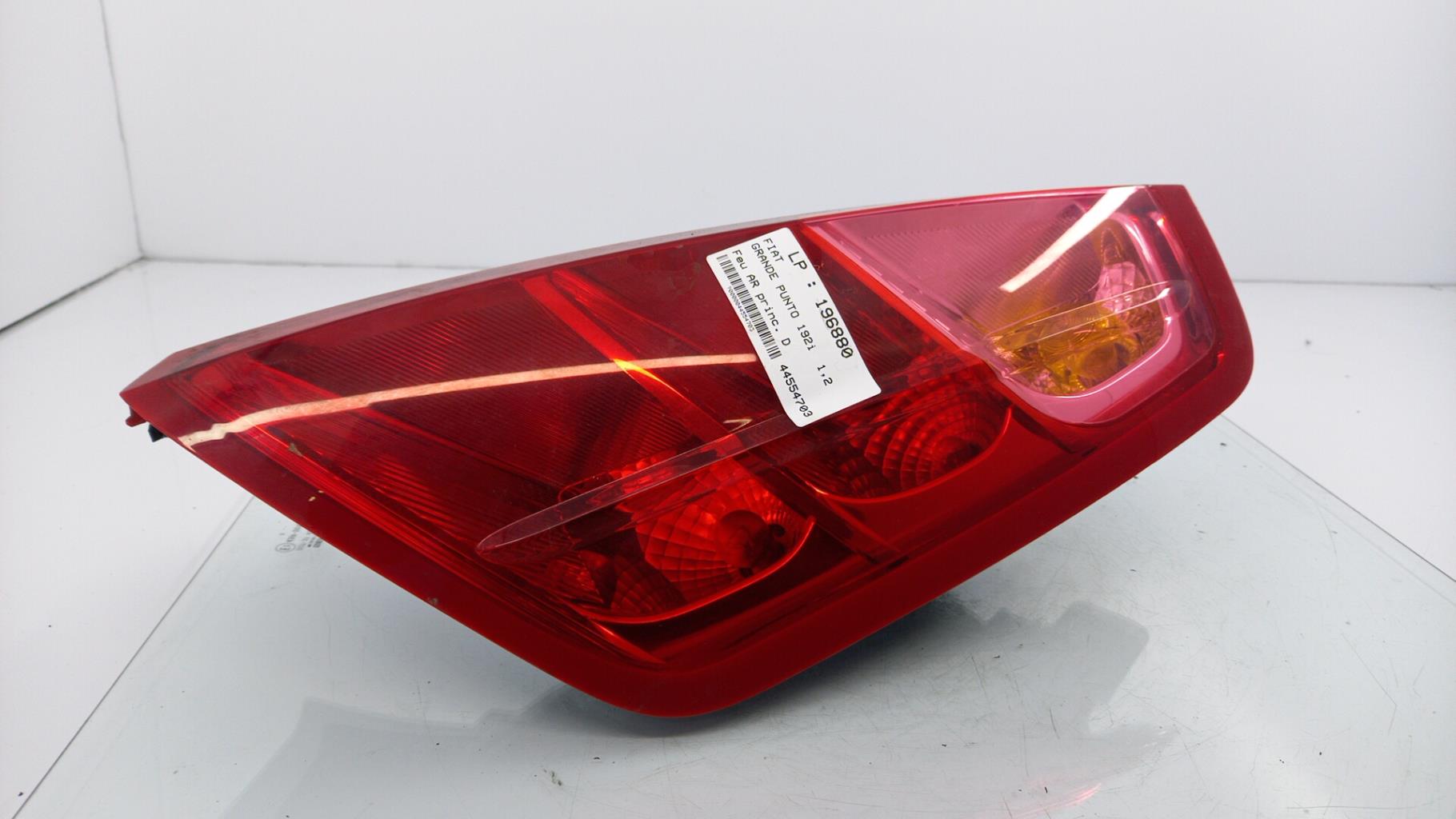 Fanale posteriore principale destro (luci) FIAT GRANDE PUNTO Gasolina - 1