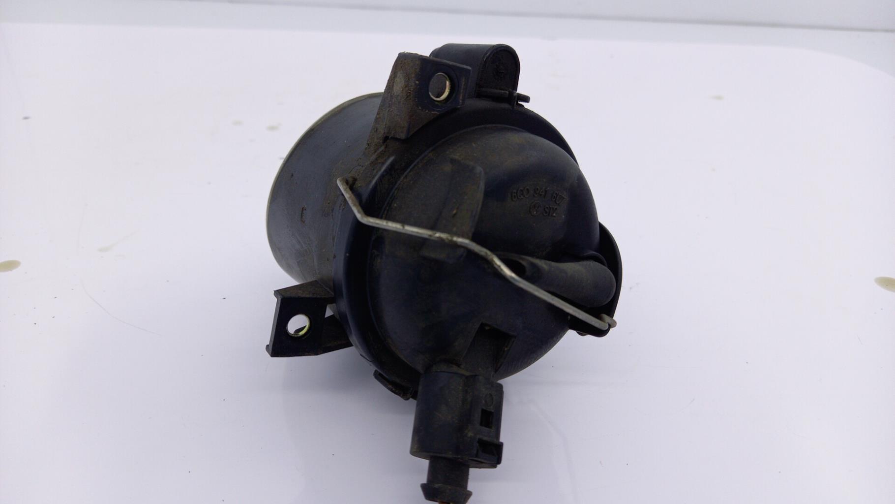 Fendinebbia sinistro (luce) VOLKSWAGEN POLO 4 PHASE 1 Gasolina - 1