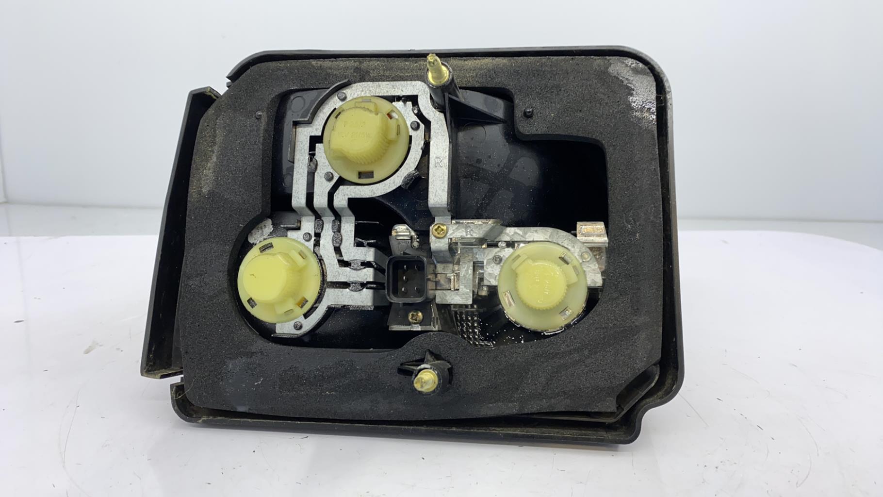 Fanale posteriore principale destro (luci) ROVER 100 PHASE 1 Gasolina - 1