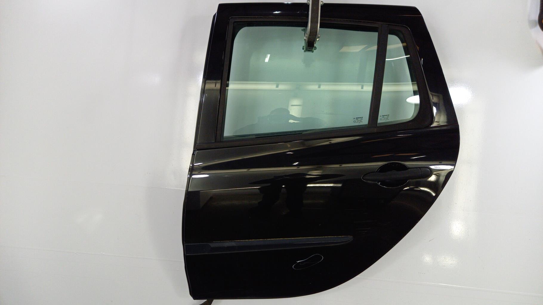 Portiera posteriore sinistra RENAULT CLIO ESTATE 1.5 DCI - 85 Diésel - 1