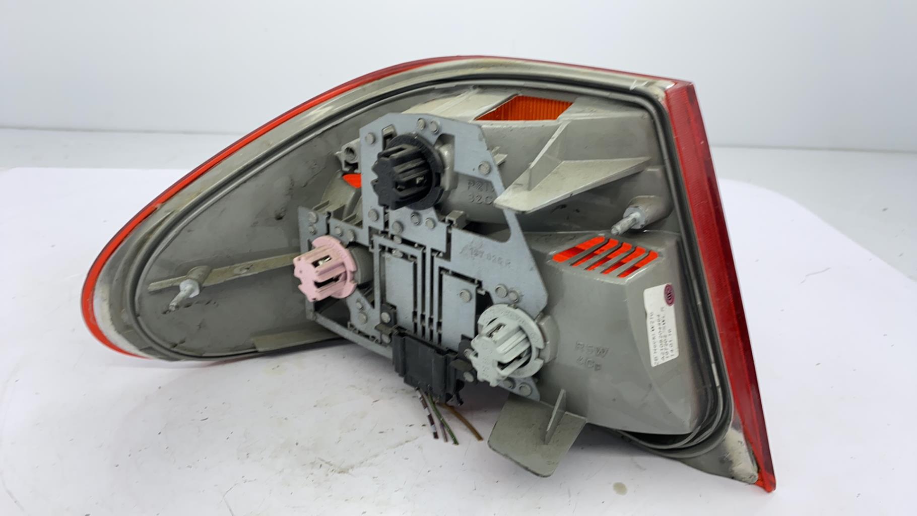 Fanale posteriore principale destro (luci) MERCEDES CLASSE E 210 Diésel - 1