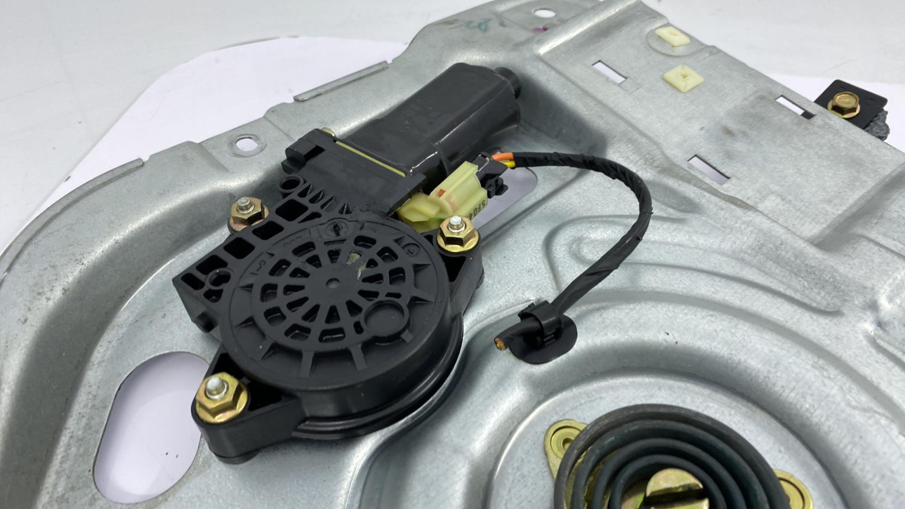 Alzacristalli elettrico posteriore destro HYUNDAI TUCSON 1 Diésel - 1