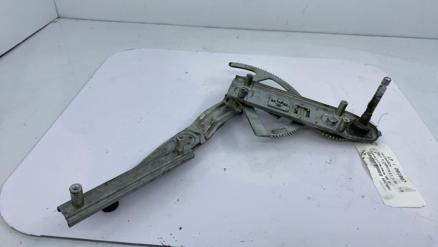 Image Leve vitre mecanique arriere droit - VOLKSWAGEN GOLF 3