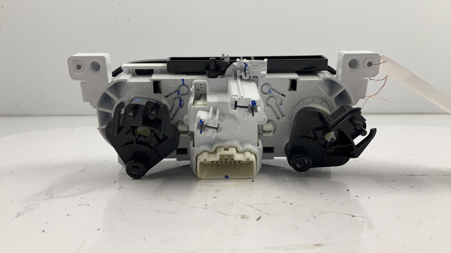 Commande chauffage DACIA SANDERO 2 PHASE 2 Essence - 1