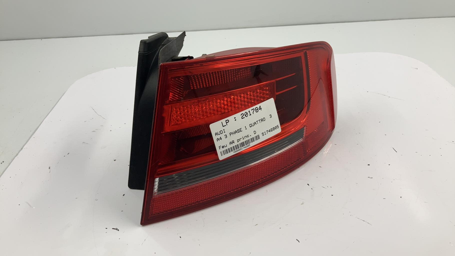 Fanale posteriore principale destro (luci) AUDI A4 3 PHASE 1 Diésel - 1