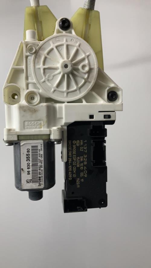 Image Leve vitre electrique avant droit - PEUGEOT 407